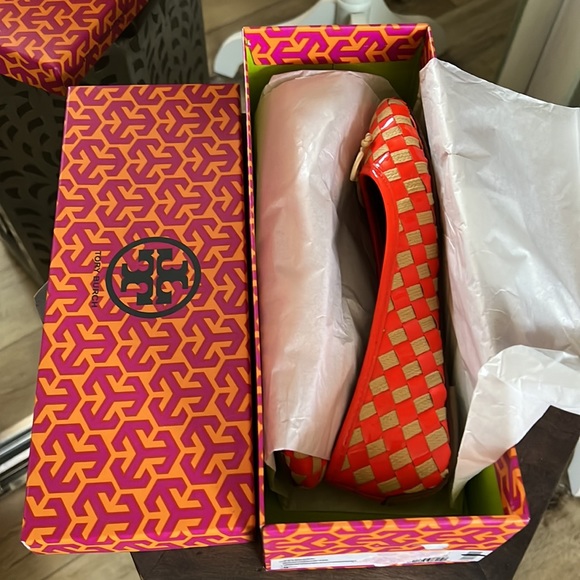 🔥1 hour sale - Worn 1X, Tory Burch, ballet Prescott flats, orange cream, 6.5 - Picture 2 of 11